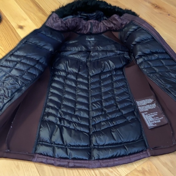 Anne Klein Puffer Jacket w/ Stretch Panels, removable faux fur hood, EUC, size L - Picture 7 of 10